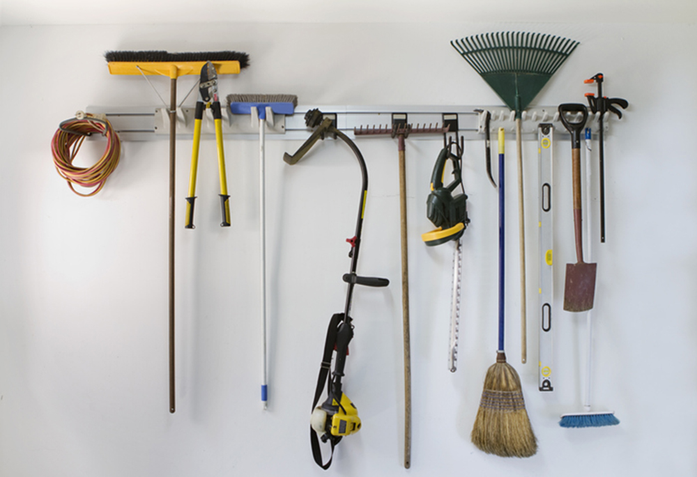 Neat garage tool hanging storage